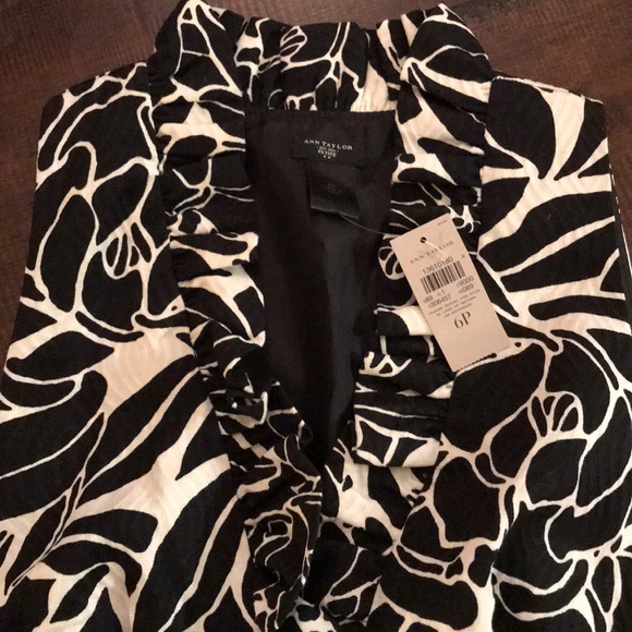 ‼️LAST DAY‼️NWT~ Ann Taylor Petite Floral Dress - Picture 6 of 8
